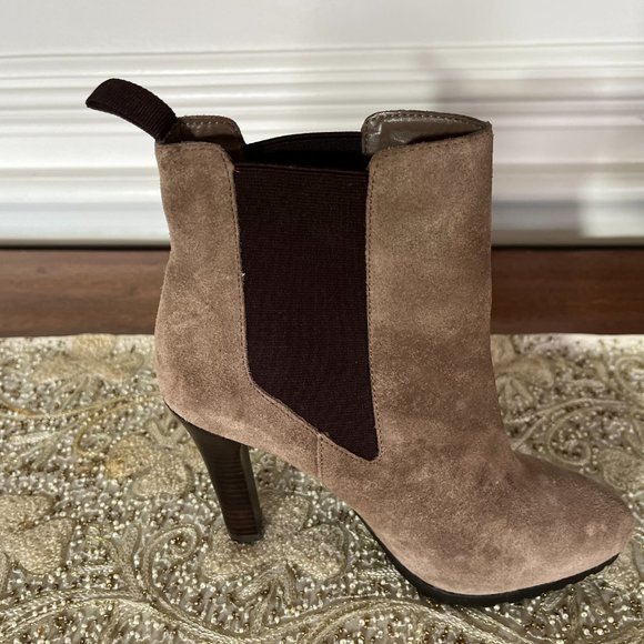 RALPH LAUREN BROWN SUEDE MYLAH CHELSEA PULL ON ANKLE BOOTS W/HEEL - 7.5 - NEW - Picture 7 of 9